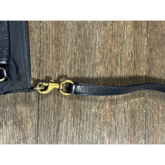 Designer x Coach A2022-868 Nylon/Leather Crossbody bag w/ Purple Floral Lining - Picture 13 of 14